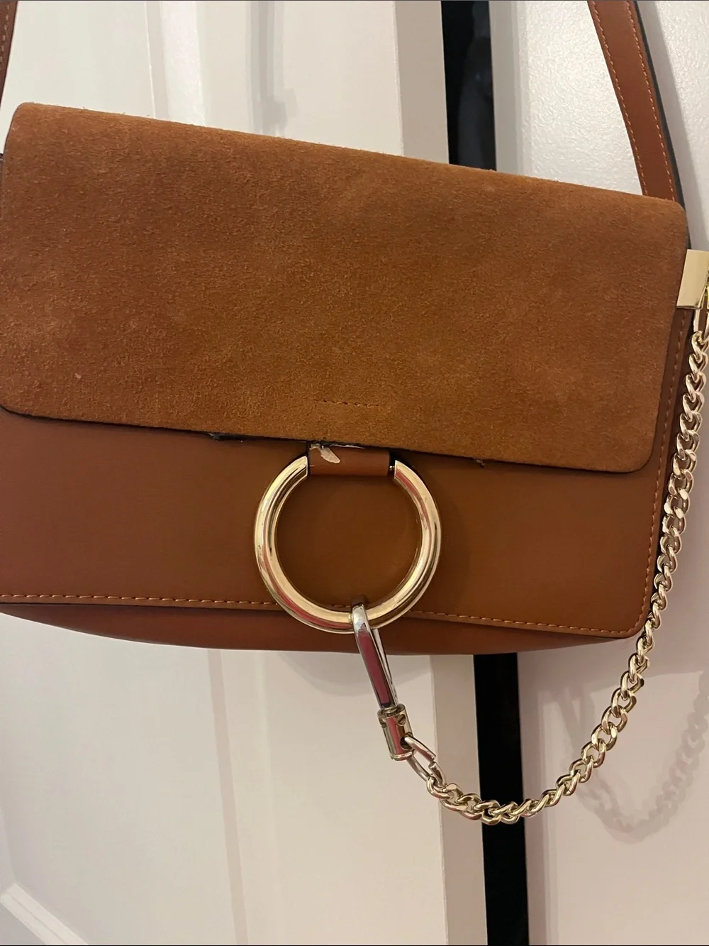 ❤️ 6 for 20 ❤️Brown shoulder purse with gold ring and trim